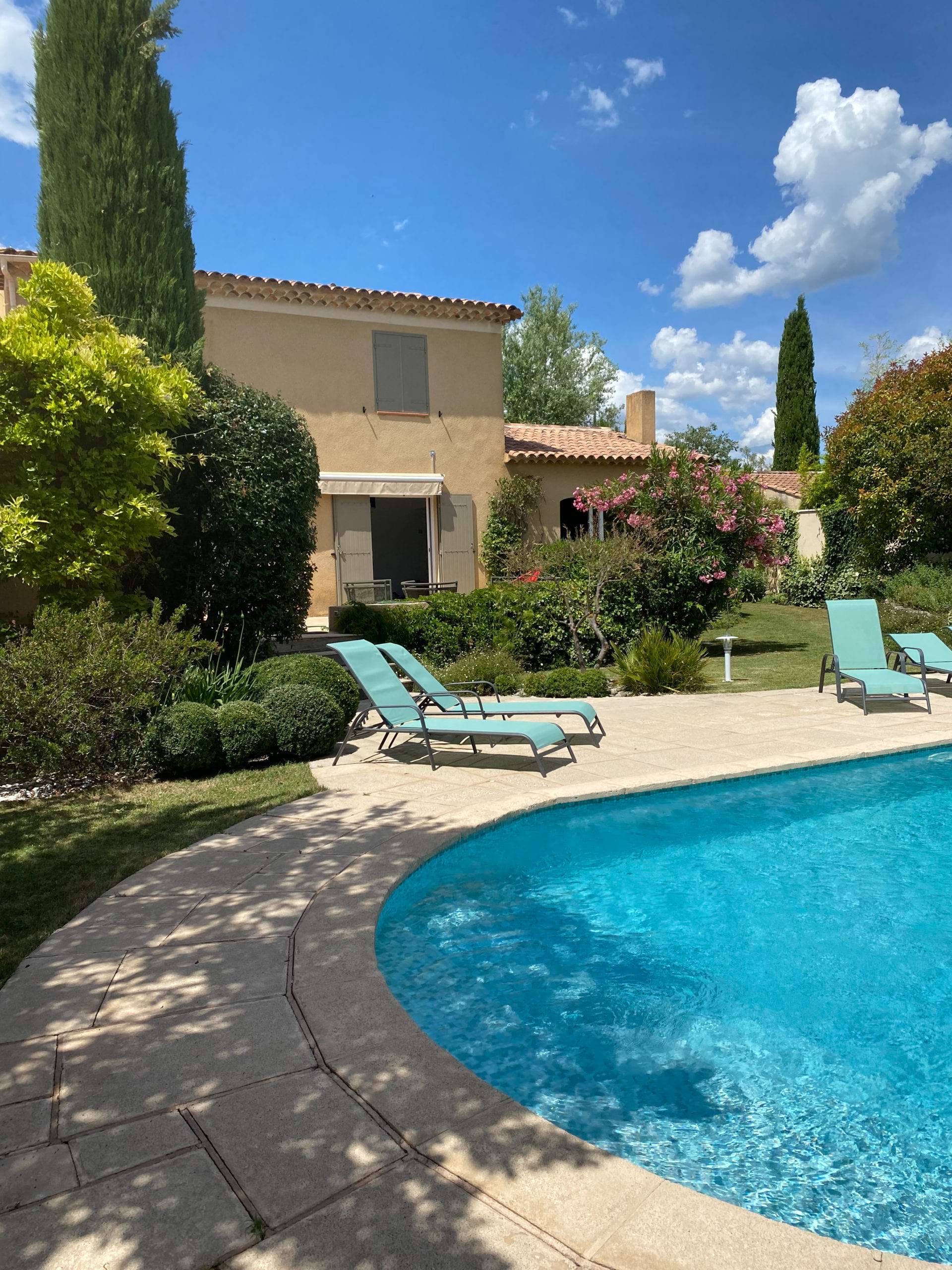 maison en prove,ce piscine