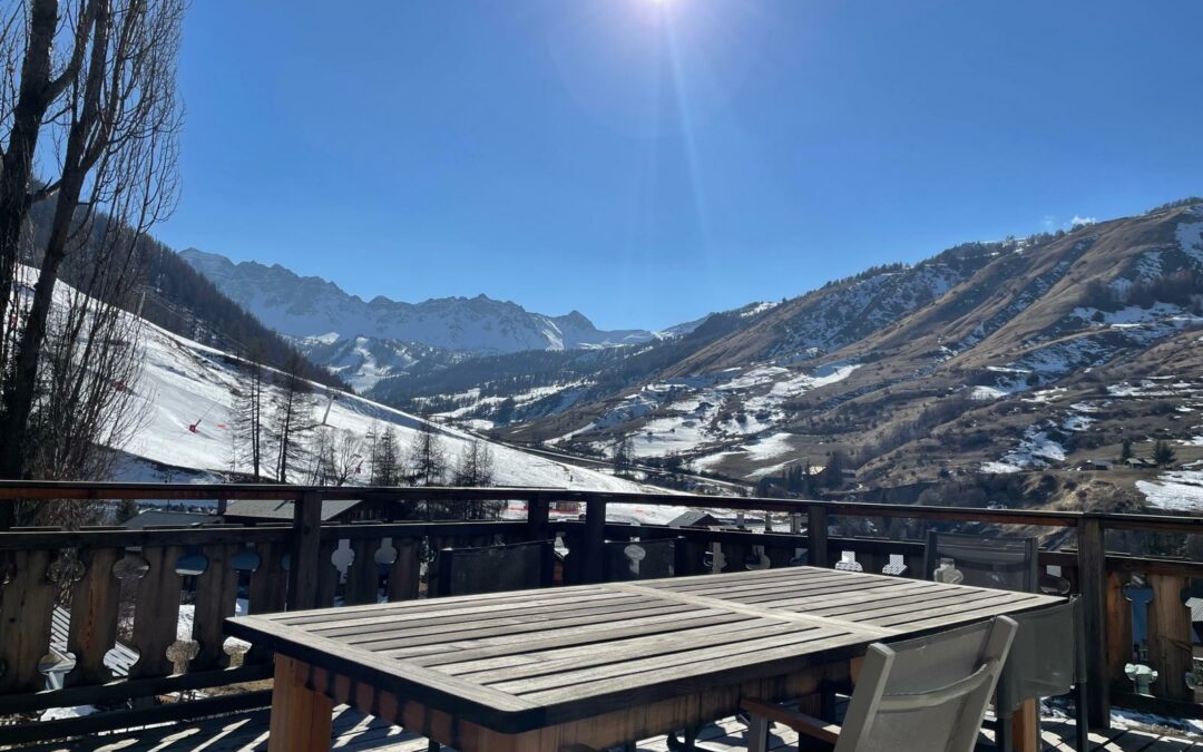 « Vivez la Magie des Alpes au Chalet le Panestrel »