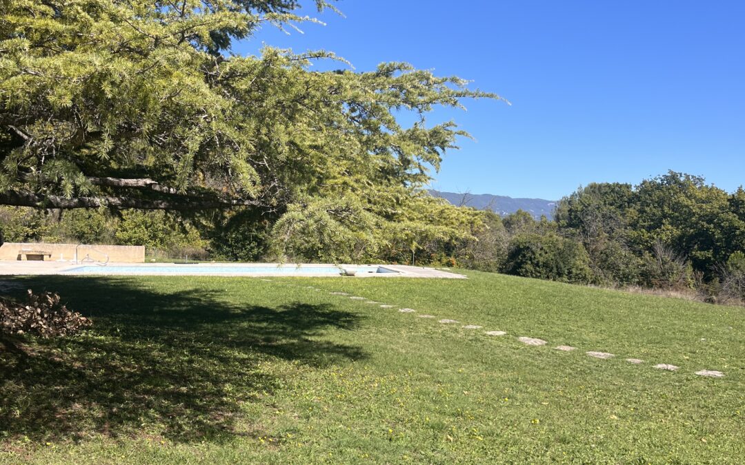 La Mourrade – Luxe, Vues et Intimité en Provence